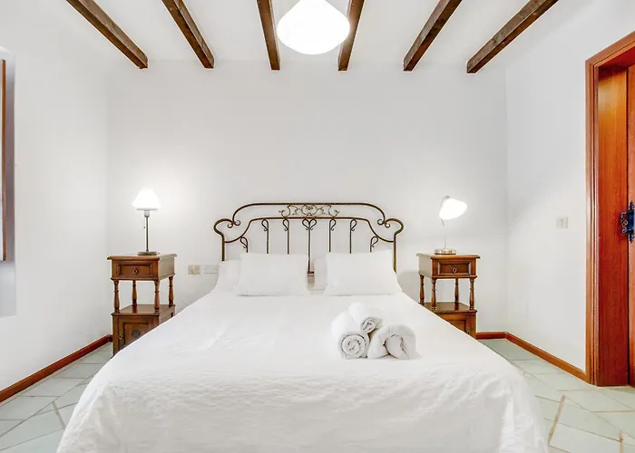 El Pescador Villa Yaiza (Lanzarote)